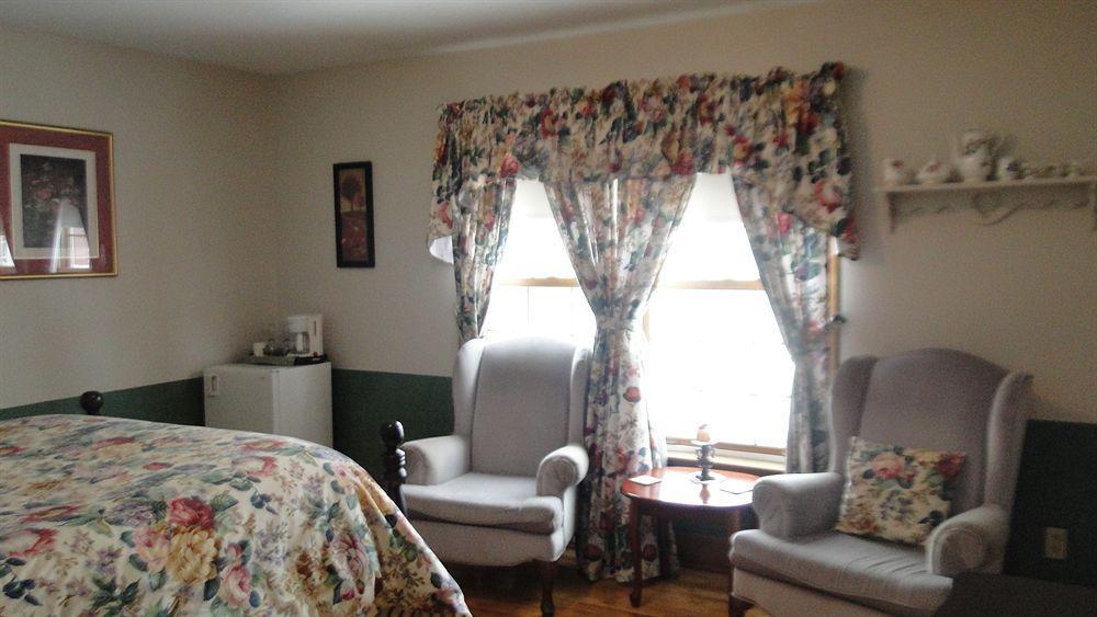 Auberge Wild Rose Inn Moncton Extérieur photo