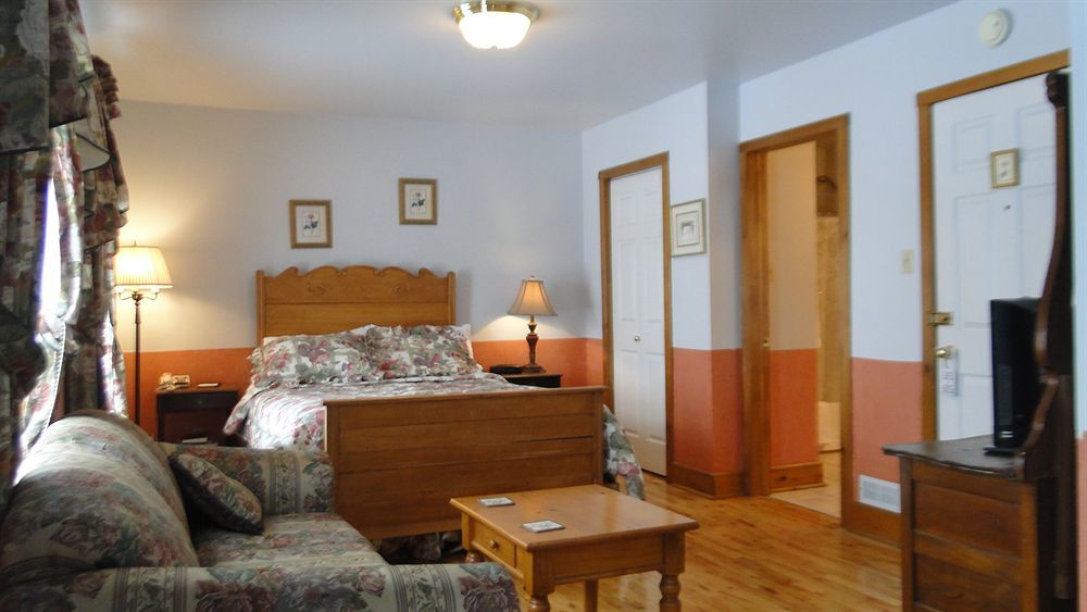 Auberge Wild Rose Inn Moncton Extérieur photo
