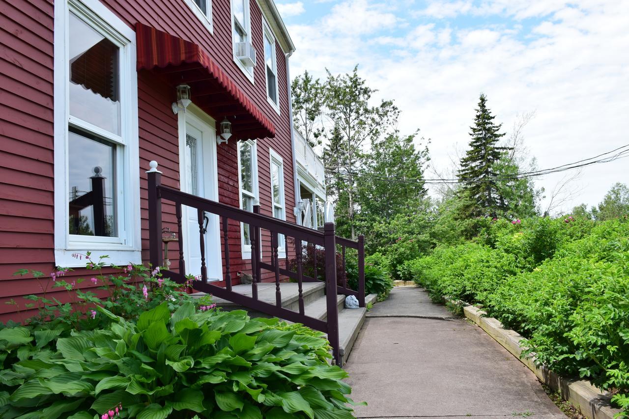 Auberge Wild Rose Inn Moncton Extérieur photo